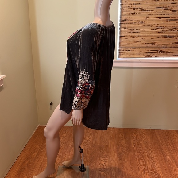 Johnny Was Velvet And Silk Heavily Embroidered Top With Tie At Neck Size L - Picture 5 of 11